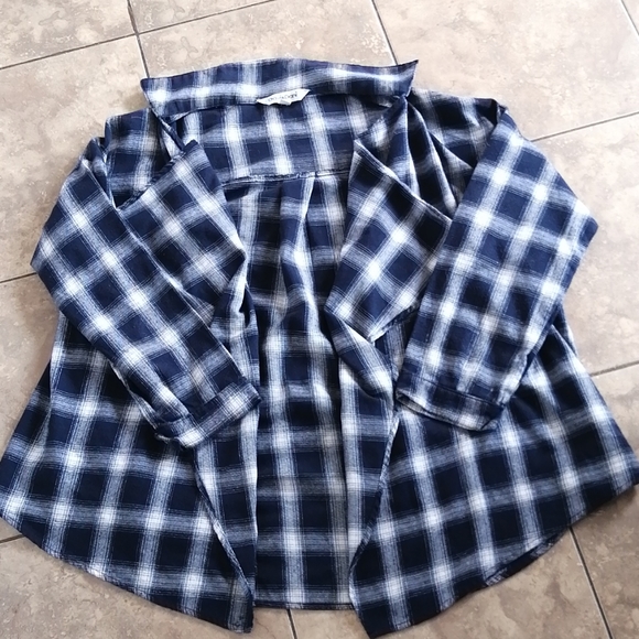 Plaid flannel - Picture 1 of 3